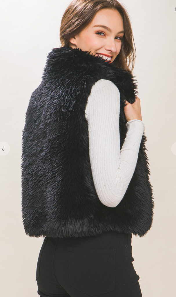 D2605 - Faux Fur Vest