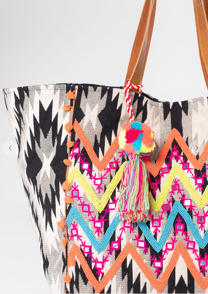 BG525 - Beaded Tote